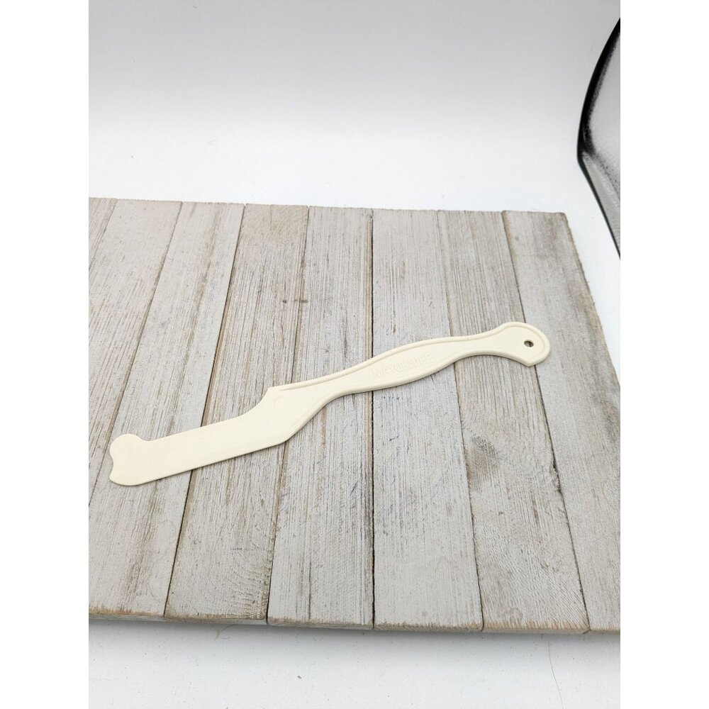 MAYOKNIFE #1 Plastic Nylon Almond Mayonnaise Spreader Scrapper Knife Utensil 11"